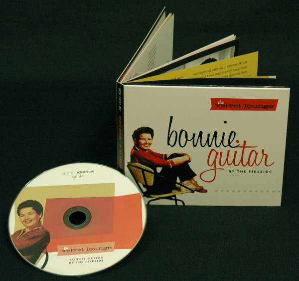 3. Bild von Bonnie Guitar: By The Fireside - The Velvet Lounge