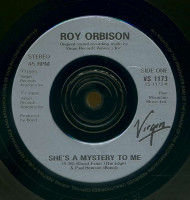 Vorschau: She's A Mystery To Me - Crying (7inch, 45rpm, PS, SC) Vorschau: She's A Mystery To Me - Crying (7inch, 45rpm, PS, SC)