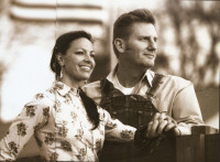 Vorschau: The Singer And The Song - The Best Of Joey & Rory (CD) Vorschau: The Singer And The Song - The Best Of Joey & Rory (CD)