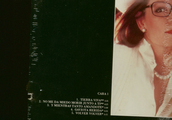 Tierra Viva (LP, Cut-Out)