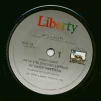 Vorschau: He's A Rebel - Be My Love (7inch, 45rpm, SC) Vorschau: He's A Rebel - Be My Love (7inch, 45rpm, SC)