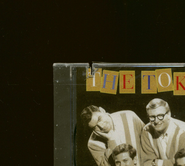 The Lion Sleeps Tonight (CD)